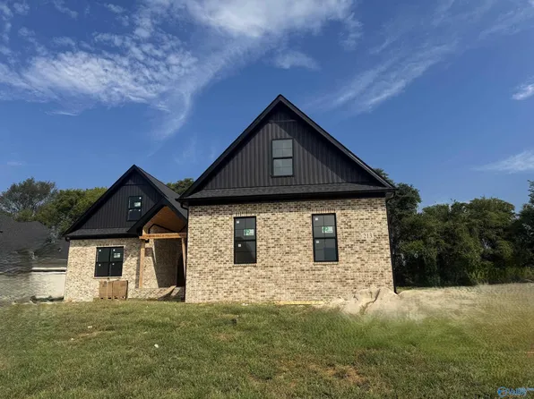 213 Oakland View Dr, Brownsboro, AL 35741