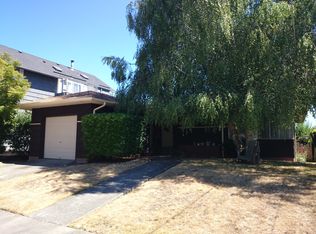 3242 Belvidere Ave SW, Seattle, WA 98126