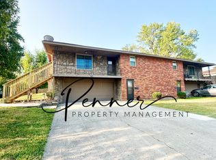 1715 E T C Lea Rd, Independence, MO 64050
