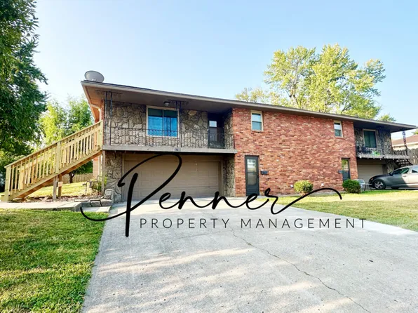 1715 E T C Lea Rd, Independence, MO 64050