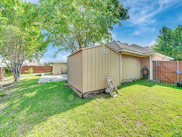 1802 Pendleton Rd — Photo 30