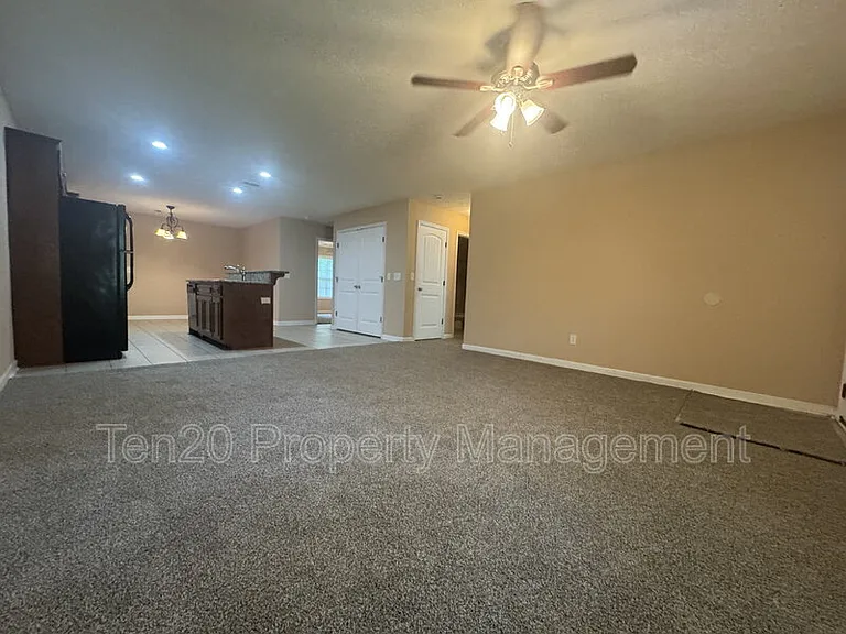 693 Lee Rd #243 — Photo 4