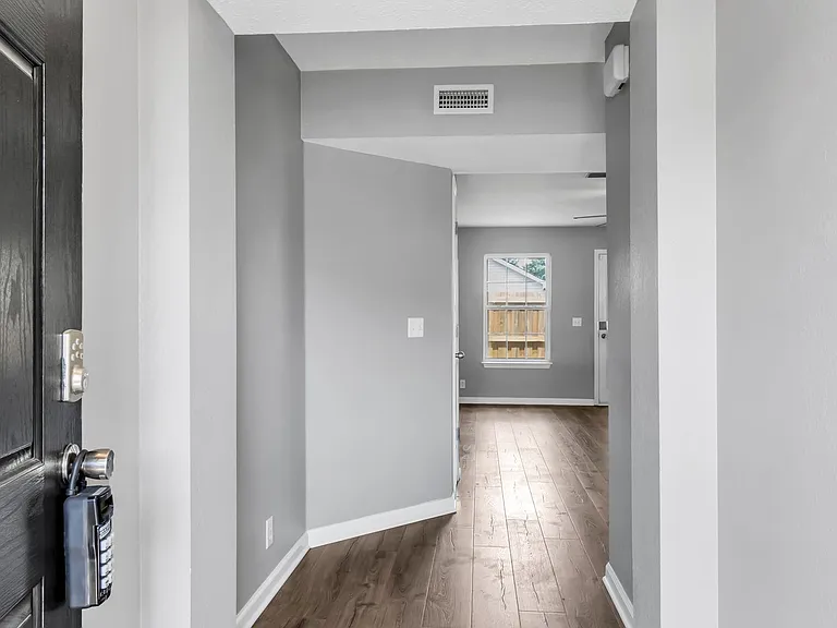 414 Arapaho Dr — Photo 4