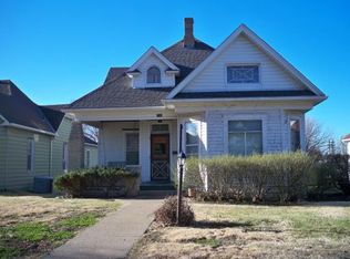 1142 Atchison St, Atchison, KS 66002