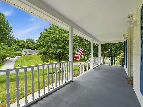 5th image of 3405 Martindale Dr