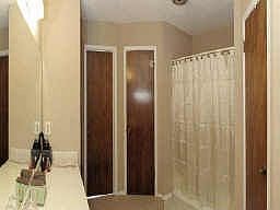 3rd image of 424 Thomas Chapel Dr