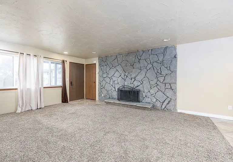 6717 W 1st Ave — Photo 2