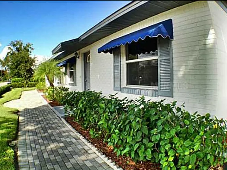 915 W Magnolia St #915 — Photo 2