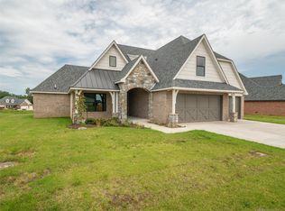 417 W 127th Pl, Jenks, OK 74037