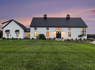 55308 County Road 671, Paw Paw, MI 49079