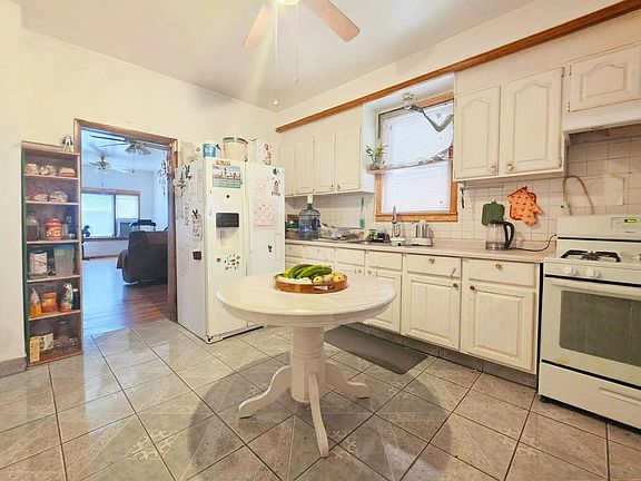 5th image of 2505 W 45th St