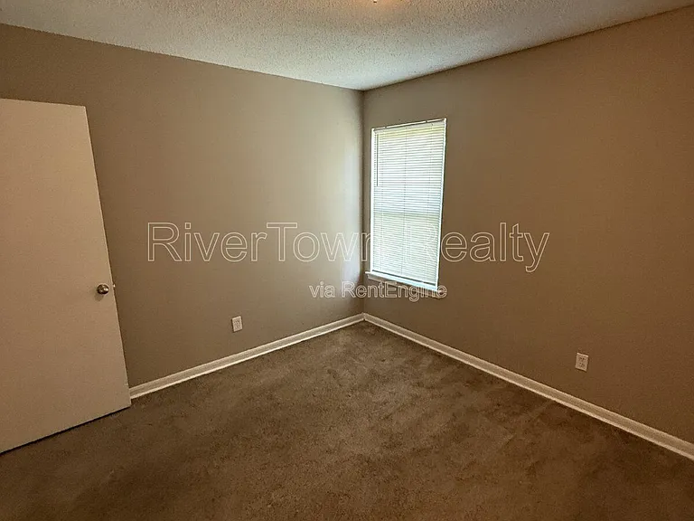 3386 Spring Water Cv — Photo 24