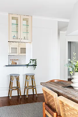 Sold by Compass | media 7