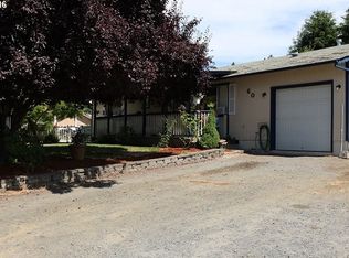 60 SW Newton Dr, Winston, OR 97496