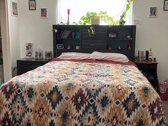 5th image of 905 E Abriendo Ave