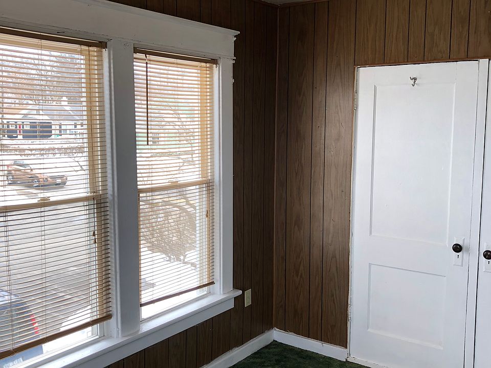 Bdrm 2nd floor