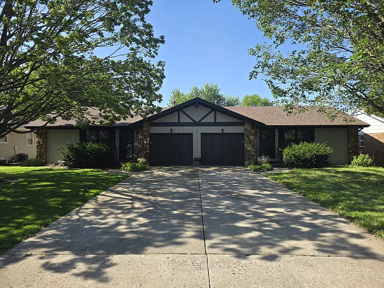 1442 E Camino Alto St — Photo 1