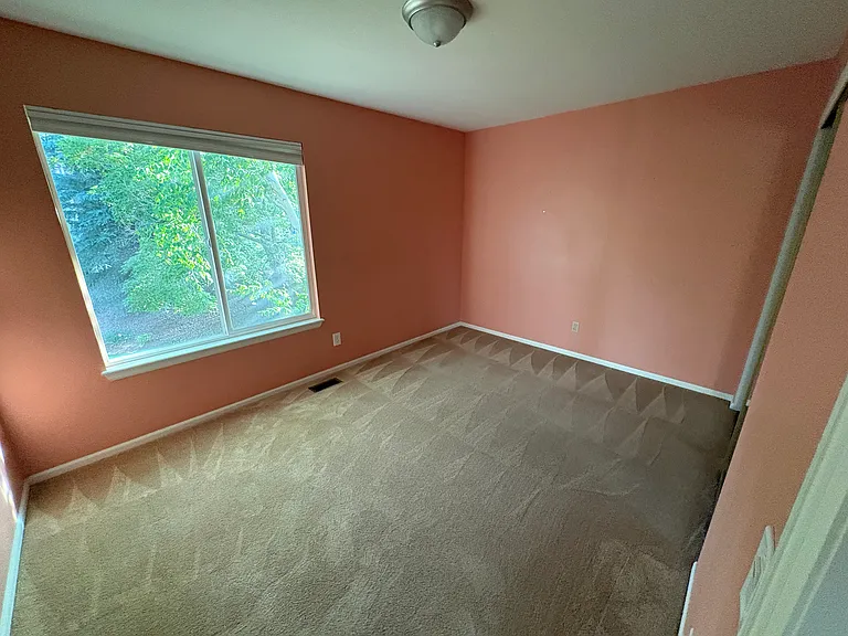1370 Knollwood Way — Photo 17