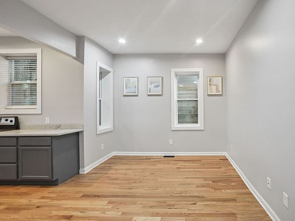 4th image of 559 Parkway Dr NE #A