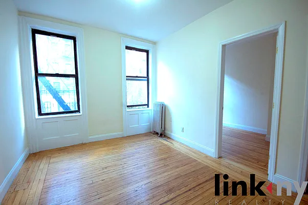 Rented by Link NY Realty | media 28