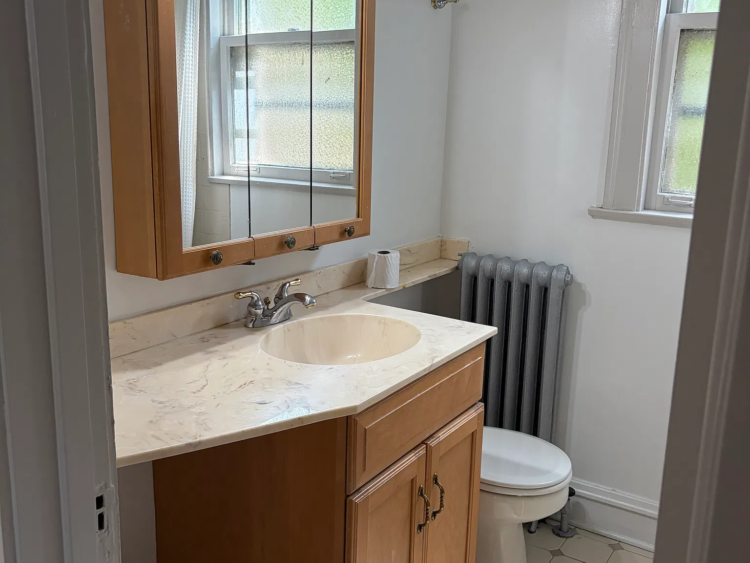 3 bed, 1.5 bath, 1200 sqft, $3,600 — Photo 4