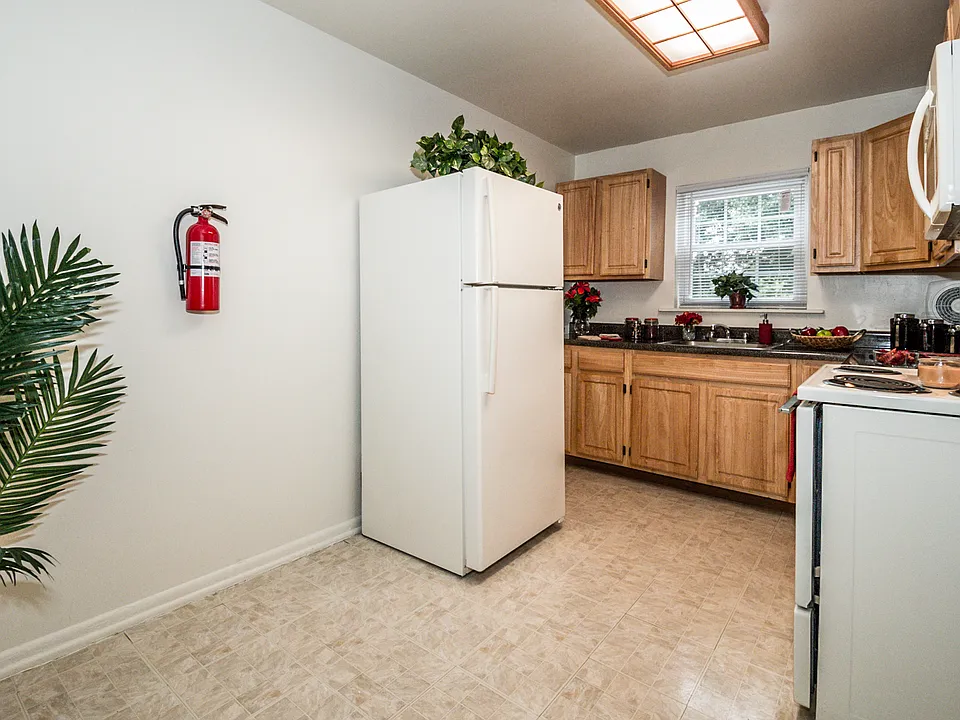 2Bd Almond