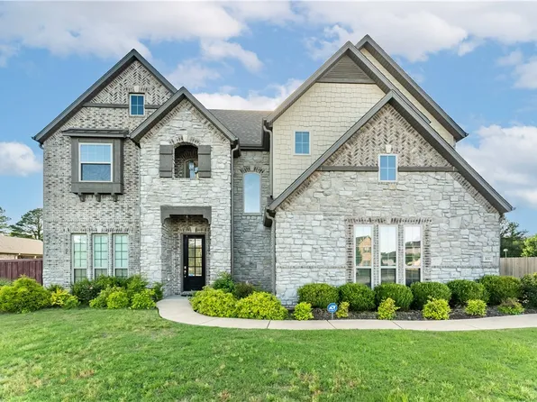 3037 Night Heron Dr, Fayetteville, AR 72704