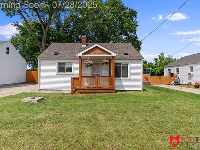 3200 Myrton St, Burton, MI, 48529