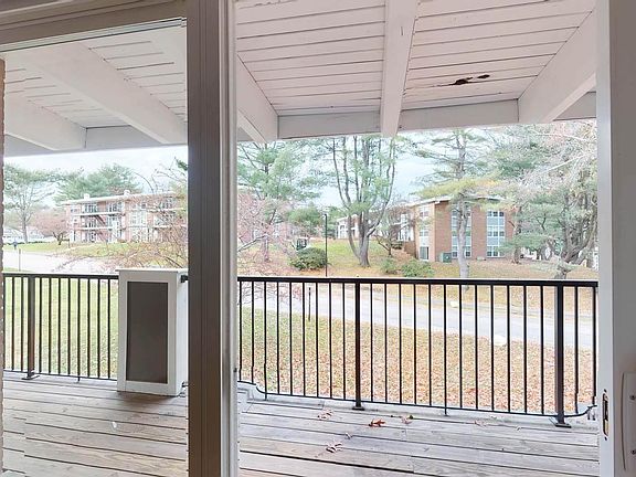 4th image of 250 Buckminster Dr APT 205