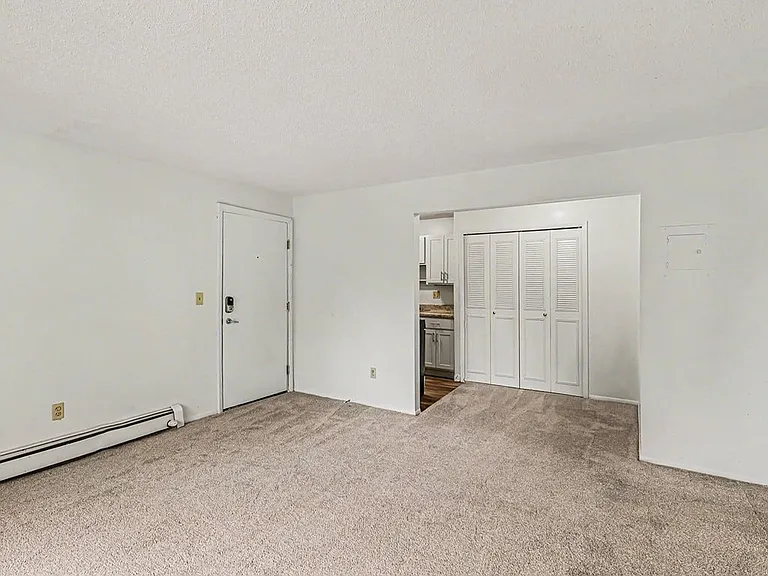 Waverly Park Apartments — Photo 11