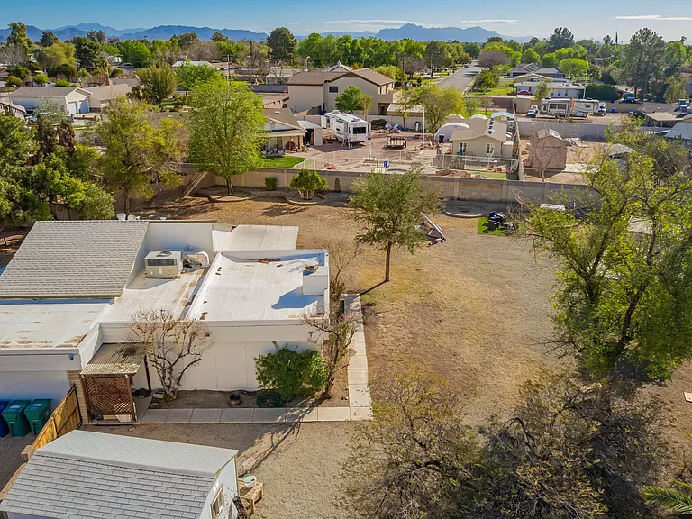2321 E Enid Cir — Photo 12
