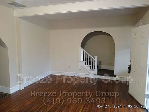 705 Nicholas St Photo 1