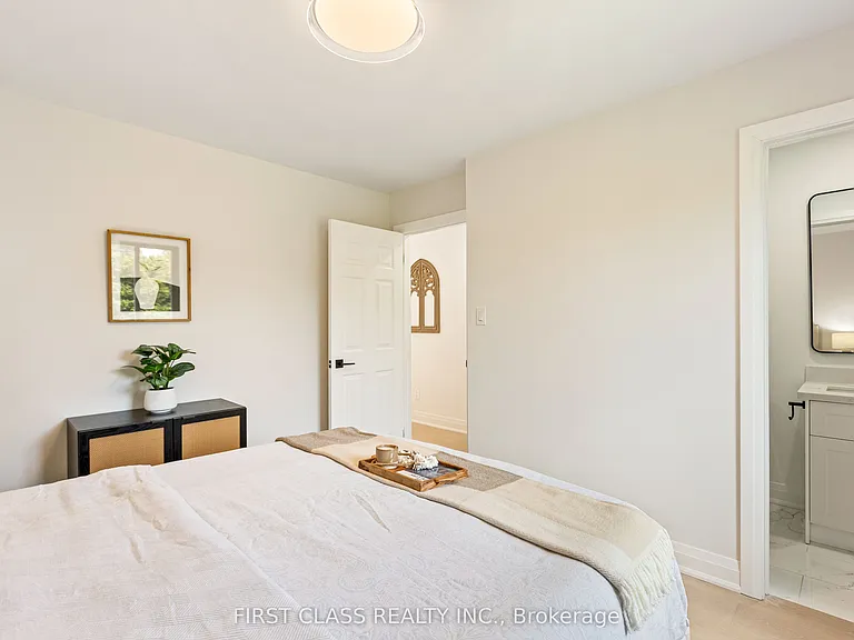 679 Village Pkwy — Photo 26