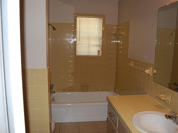 5th image of 1205 S Boston Pl