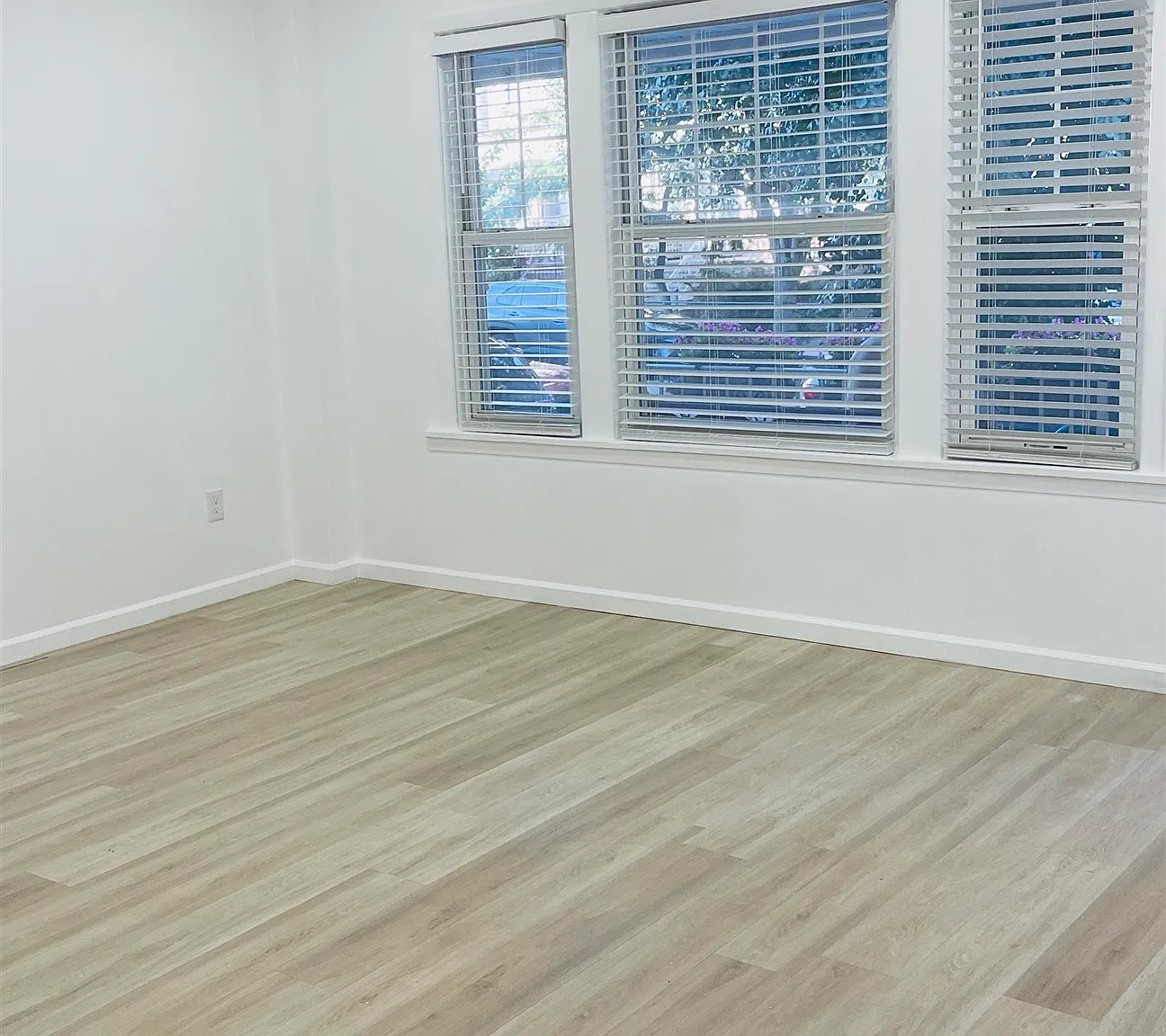 2 bed, 1.0 bath, 1000 sqft, $2,100 — Photo 4