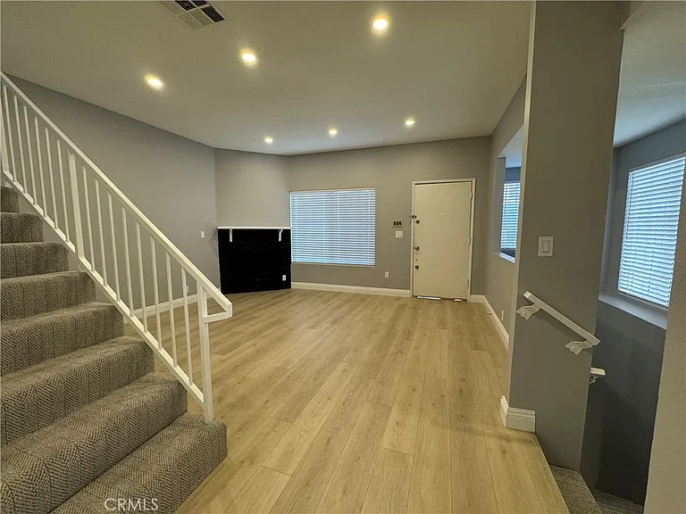7430 Corbin Ave #9 — Photo 2
