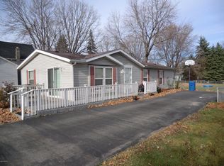 41 Smith St, Coldwater, MI 49036