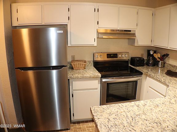 4th image of 2700 S White Mountain Rd APT 707