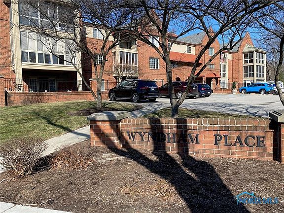 3rd image of 4710 Glendale Ave APT 304