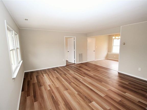 3rd image of 6006 Westbourne Dr