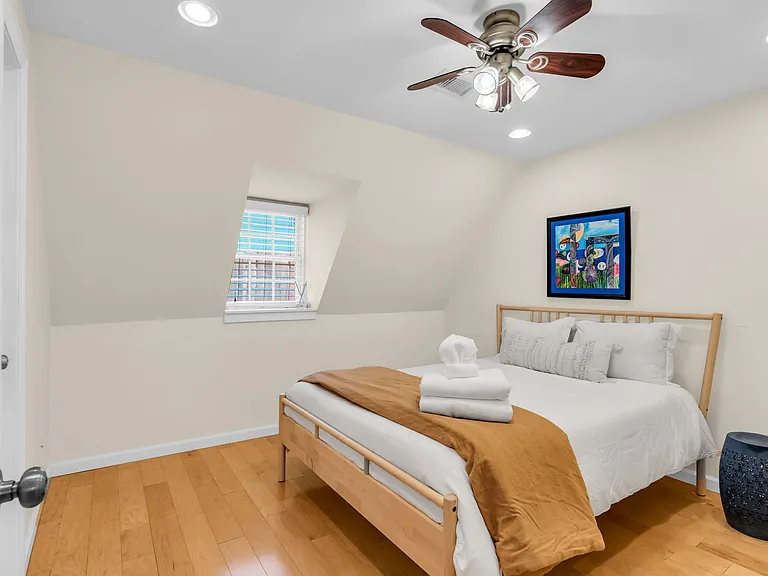929 Fatherland St #B — Photo 13