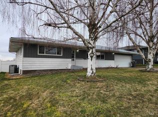 923 Van Arsdol St, Clarkston, WA 99403