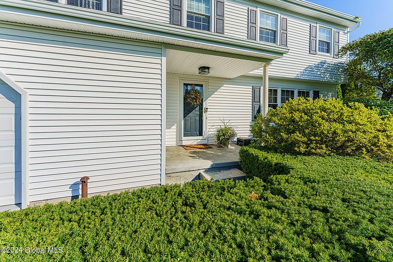 4th image of 11 Bethwood Drive