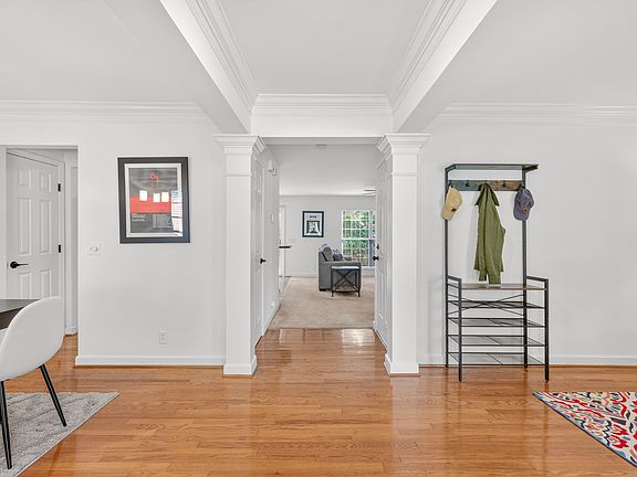 5th image of 1214 Limerick Ln