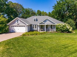 2106 Skylane Dr, Muscatine, IA 52761