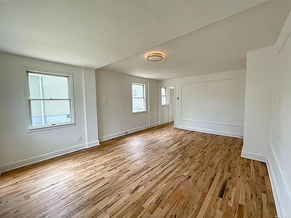 4th image of 19 Miller St
