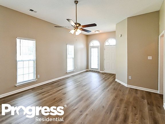 4th image of 7341 Pecan Meadow Dr W