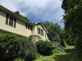 215 Pond Rd, Rhinebeck, NY 12572