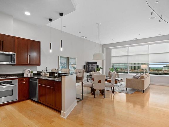3rd image of 8025 Maryland Ave Unit 6G