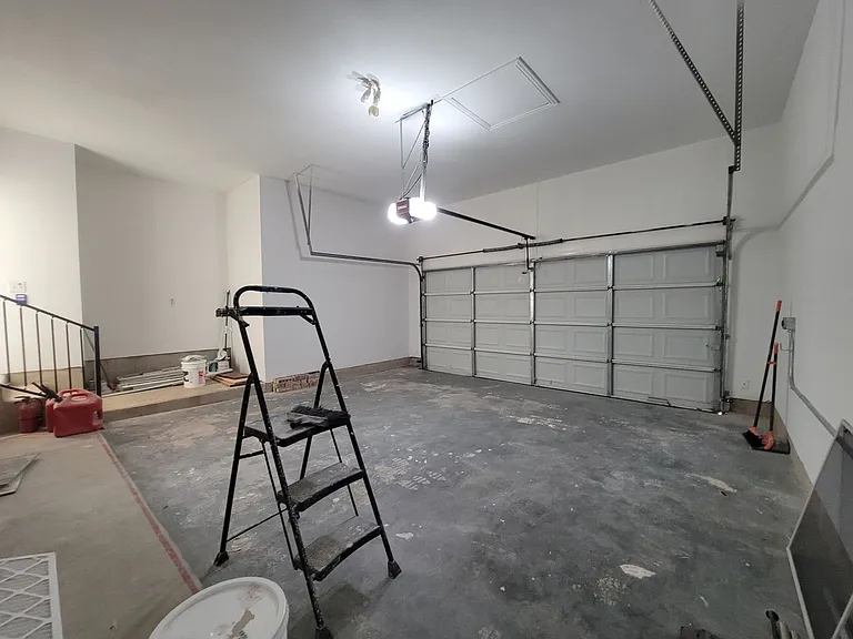 405 Darkwoods Dr — Photo 32
